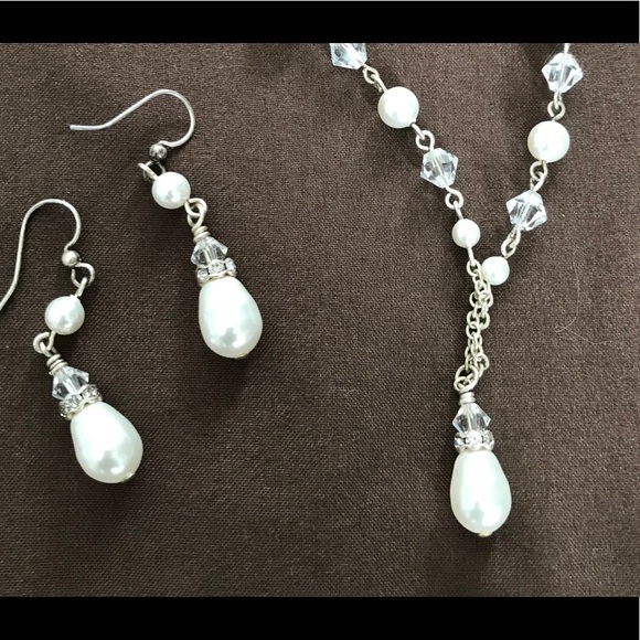 Bridal lariat necklace and matching earrings - Picture 3 of 3